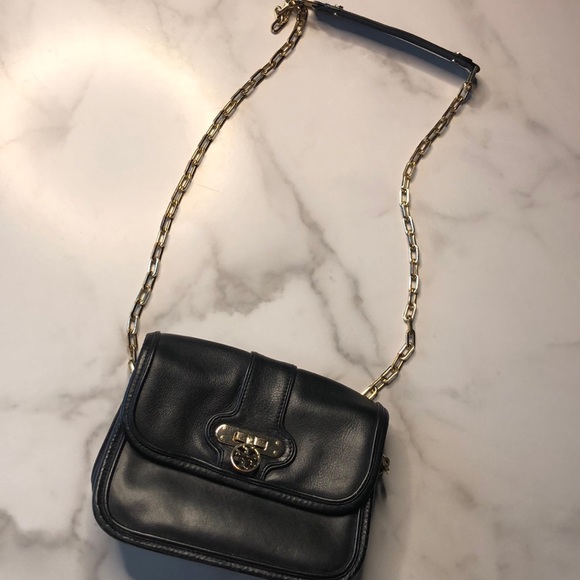 Tory Burch Handbags - Tory Burch Crossbody Chain Purse